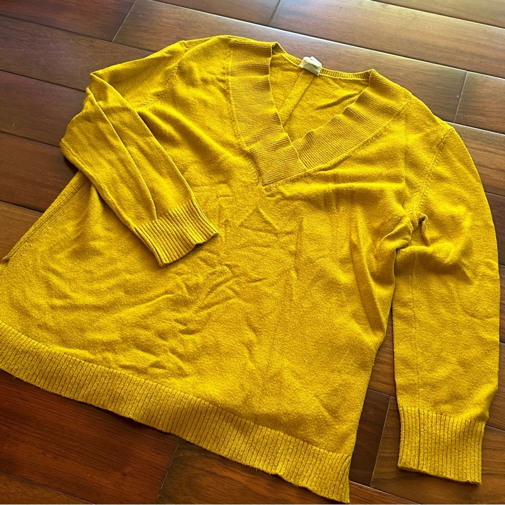 Anthropologie Sweater - Picture 2 of 3